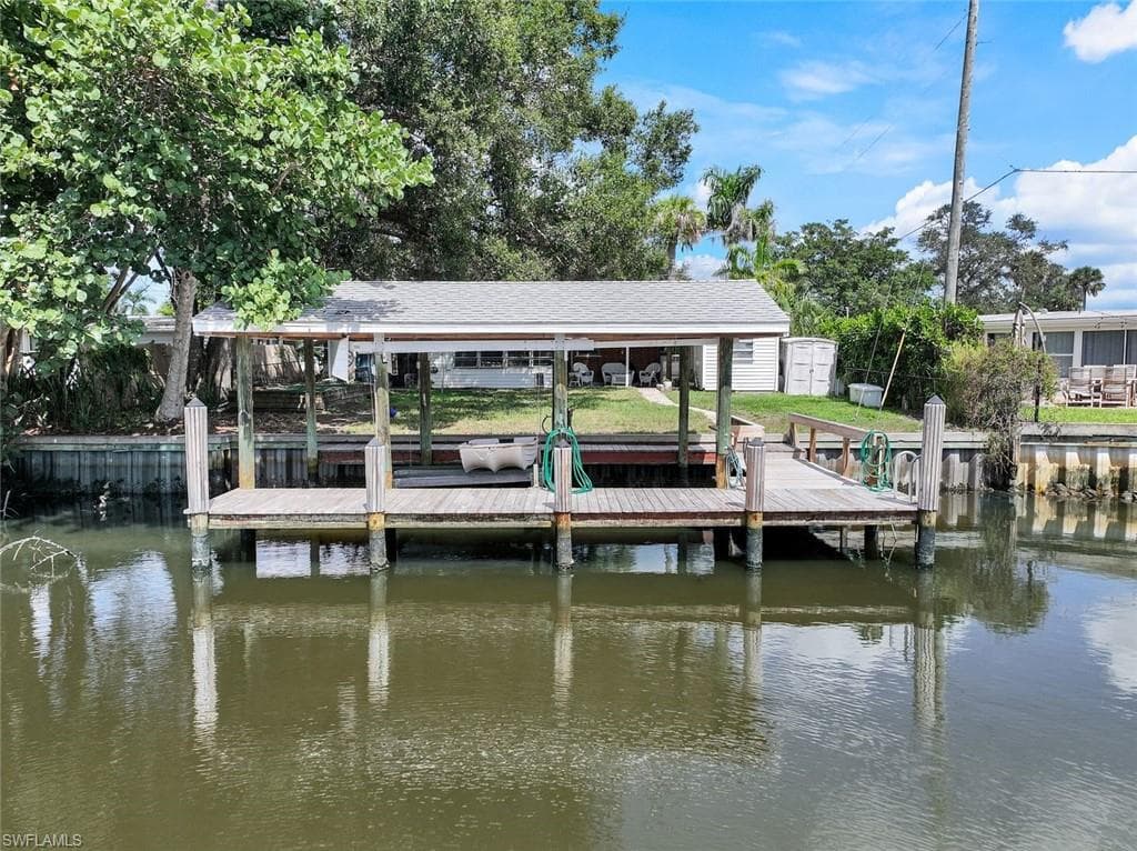 2160 Harbor Ln, Naples, FL 34104-25