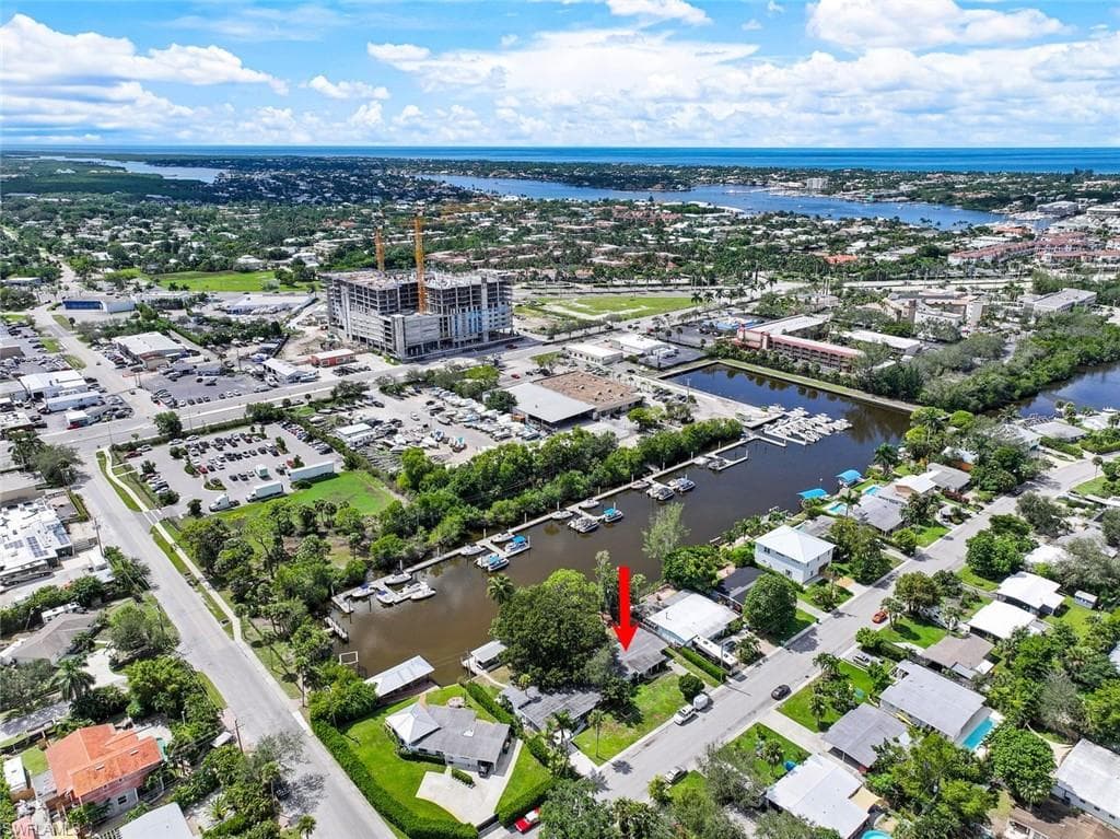 2160 Harbor Ln, Naples, FL 34104-29