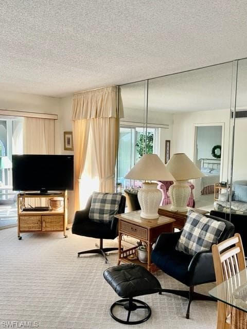 53 High Point Cir W 307, Naples, FL 34103-4