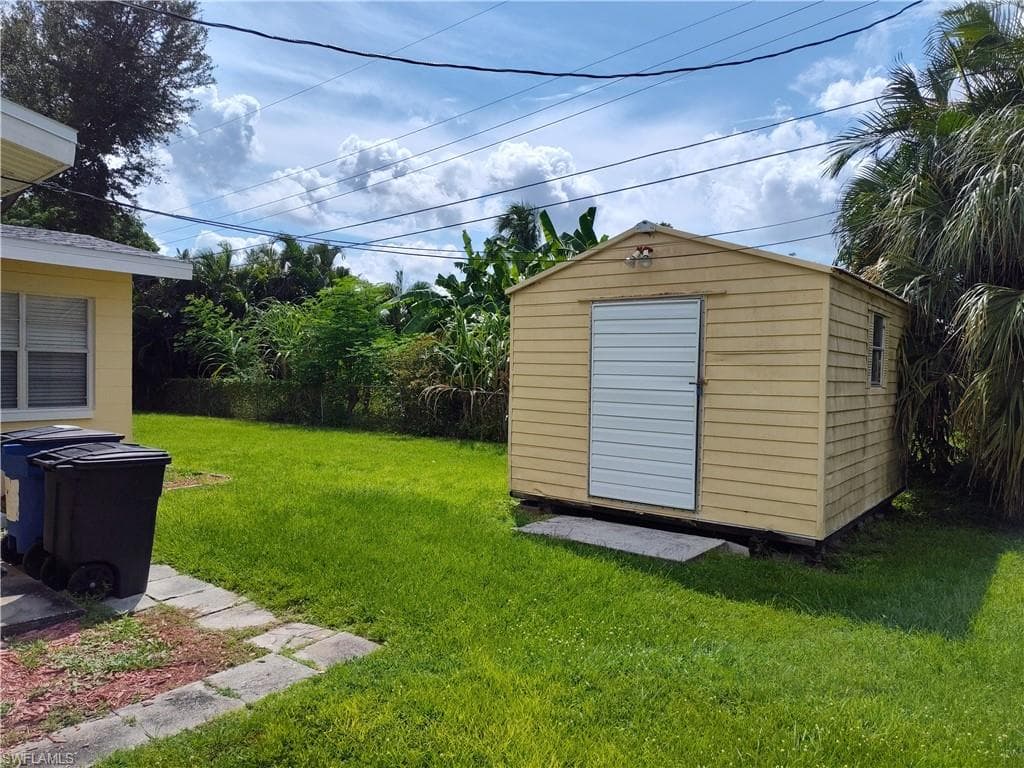 1442 Byron Rd, Fort Myers, FL 33919-21