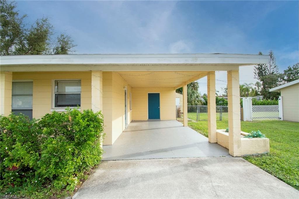 1442 Byron Rd, Fort Myers, FL 33919-24
