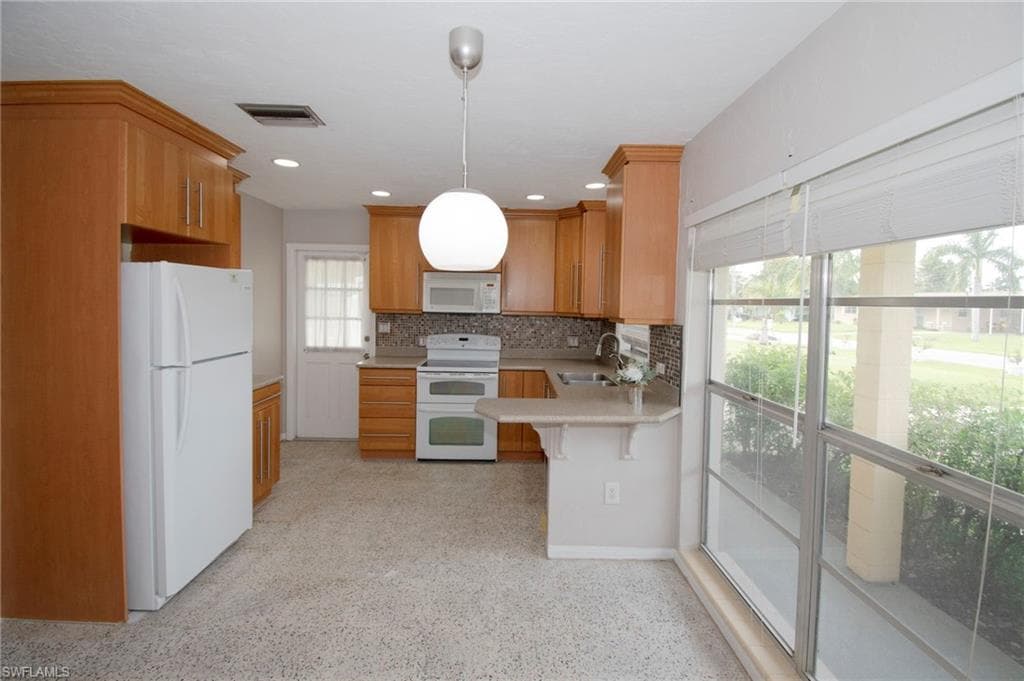 1442 Byron Rd, Fort Myers, FL 33919-5