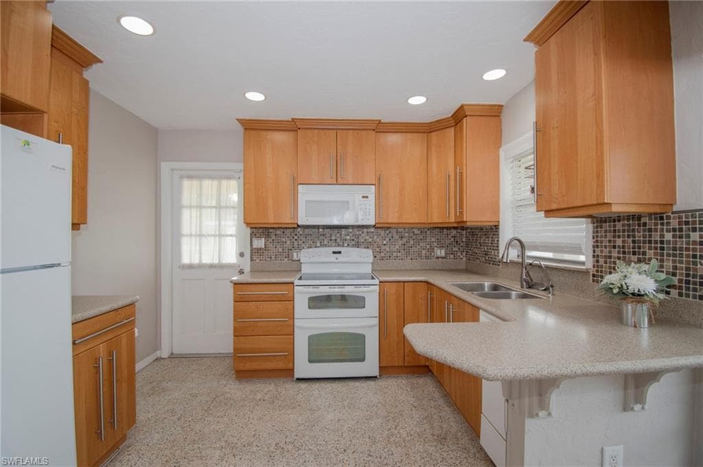 1442 Byron Rd, Fort Myers, FL 33919-7
