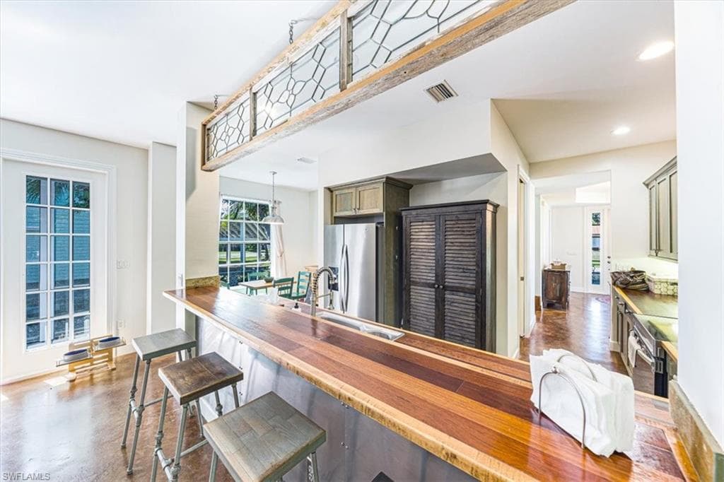 1171 Mockingbird Ln, Naples, FL 34104-9
