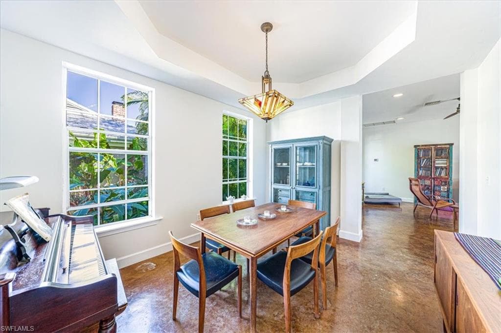 1171 Mockingbird Ln, Naples, FL 34104-13
