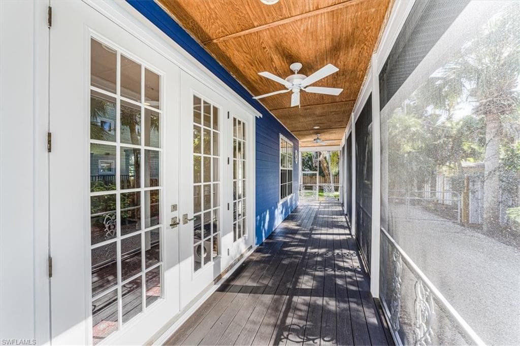 1171 Mockingbird Ln, Naples, FL 34104-23