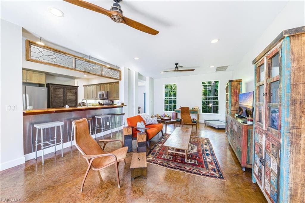 1171 Mockingbird Ln, Naples, FL 34104-8