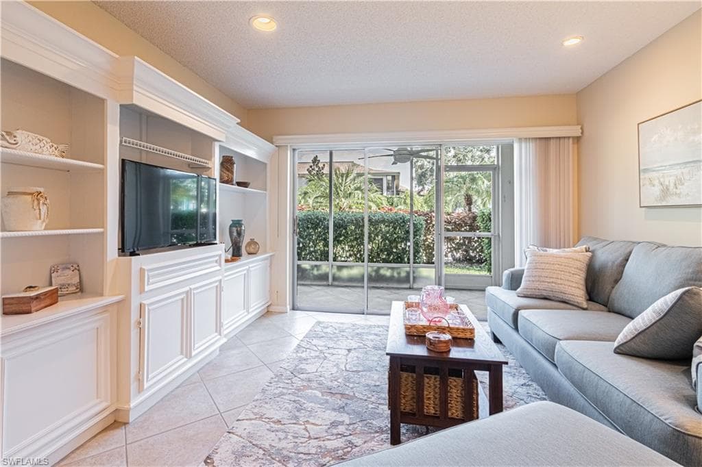 3150 Binnacle Dr 109, Naples, FL 34103-15