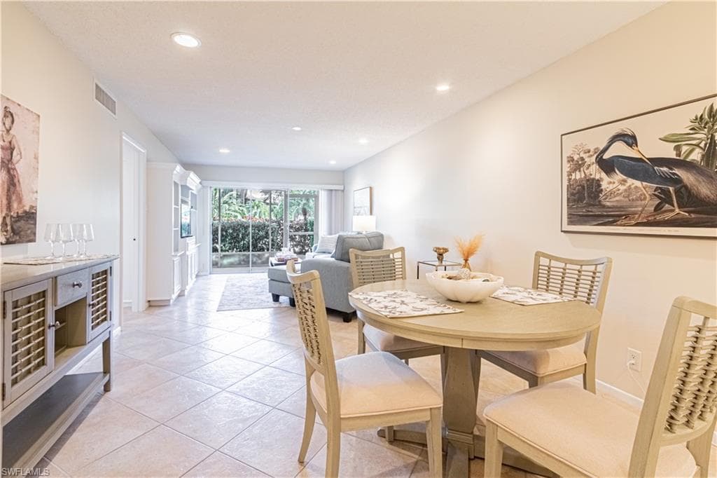 3150 Binnacle Dr 109, Naples, FL 34103-24
