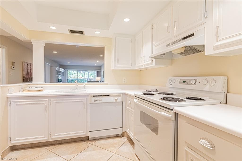 3150 Binnacle Dr 109, Naples, FL 34103-26