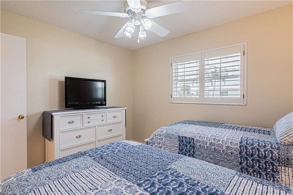 3150 Binnacle Dr 109, Naples, FL 34103-35