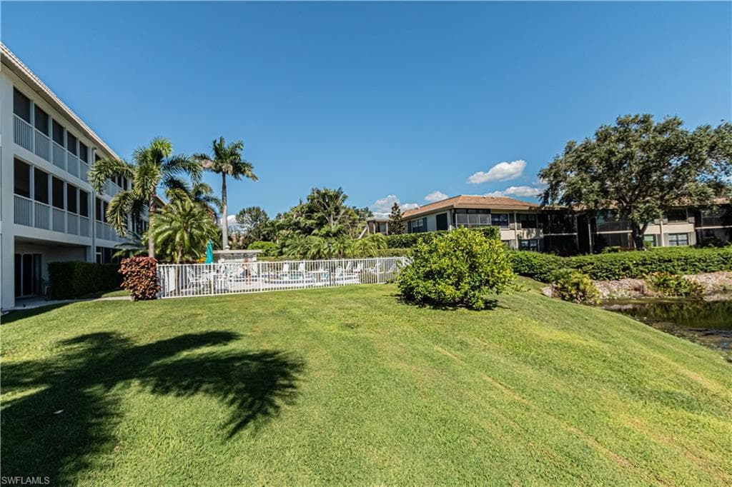 3150 Binnacle Dr 109, Naples, FL 34103-5