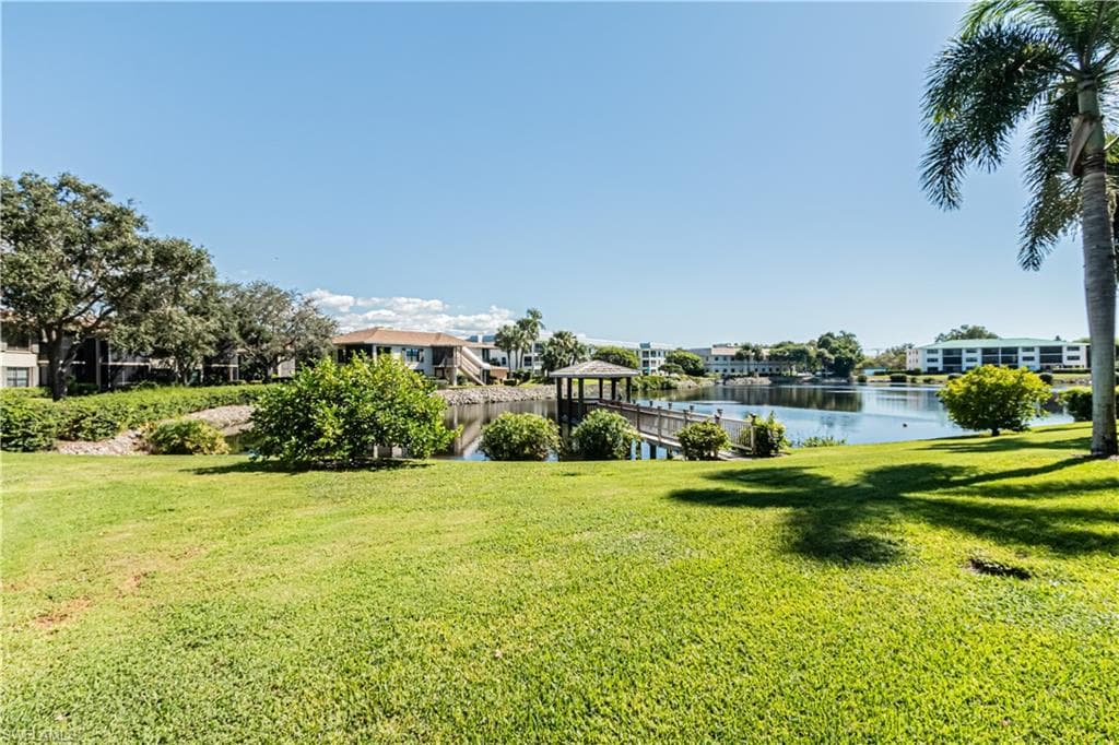3150 Binnacle Dr 109, Naples, FL 34103-7
