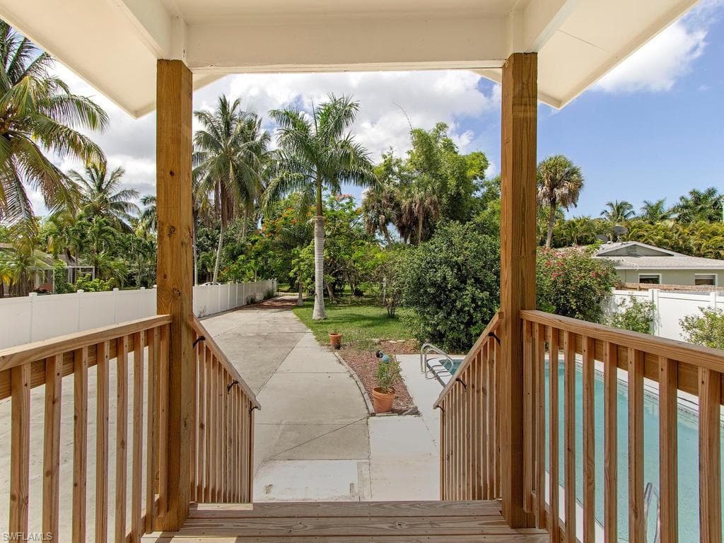 2201 Church Ave, Naples, FL 34112-9