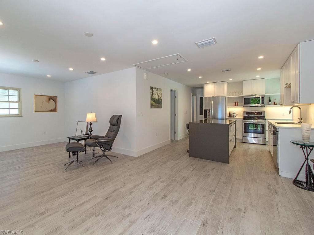 2201 Church Ave, Naples, FL 34112-3
