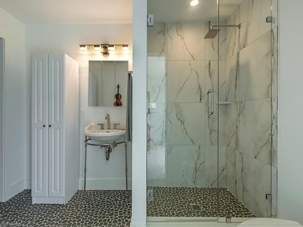2201 Church Ave, Naples, FL 34112-8