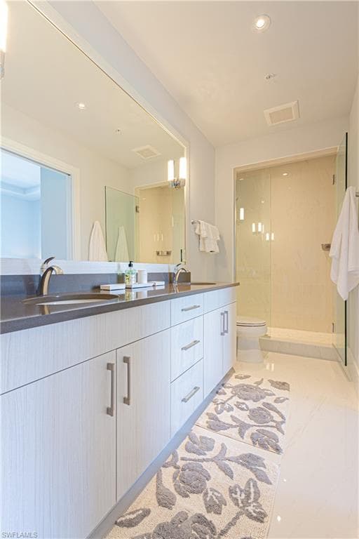 101 8th St S 204, Naples, FL 34102-22