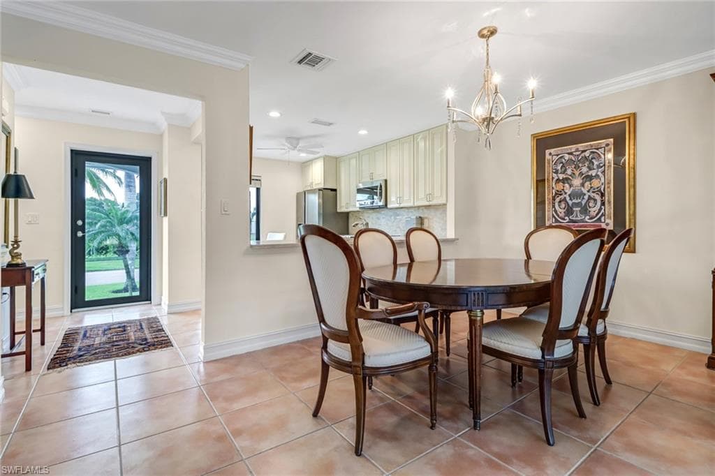 615 8th Ave S 615, Naples, FL 34102-10