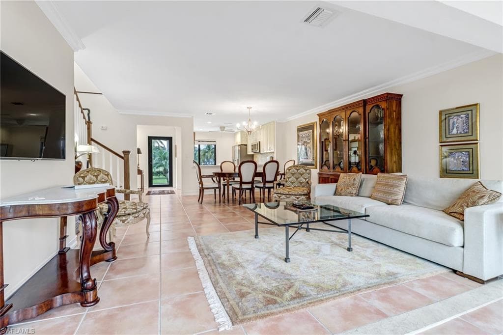 615 8th Ave S 615, Naples, FL 34102-14