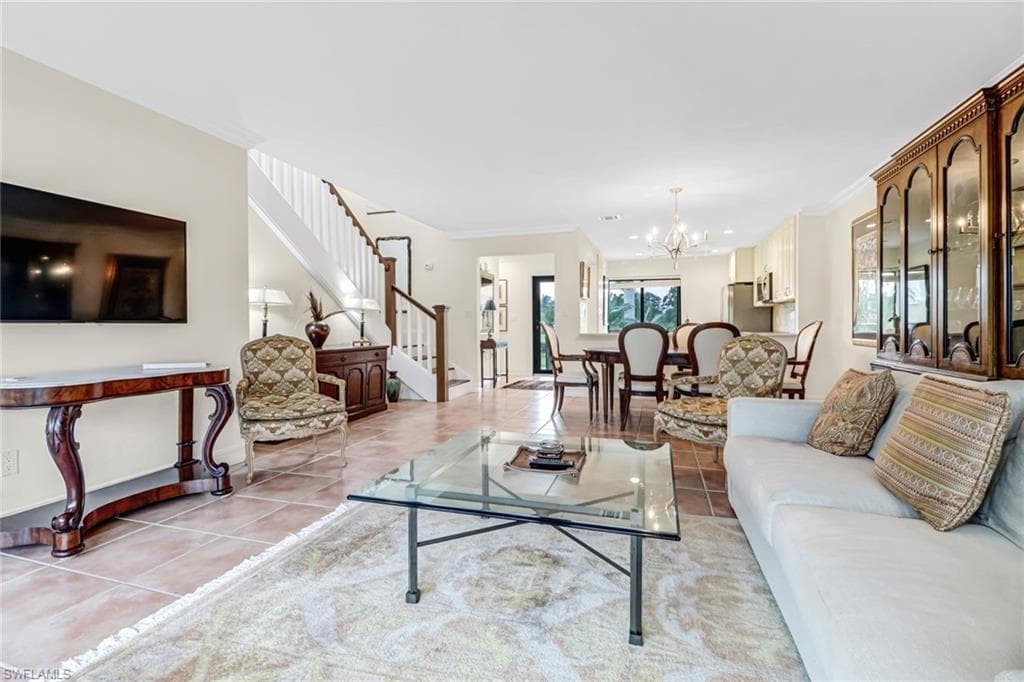 615 8th Ave S 615, Naples, FL 34102-15