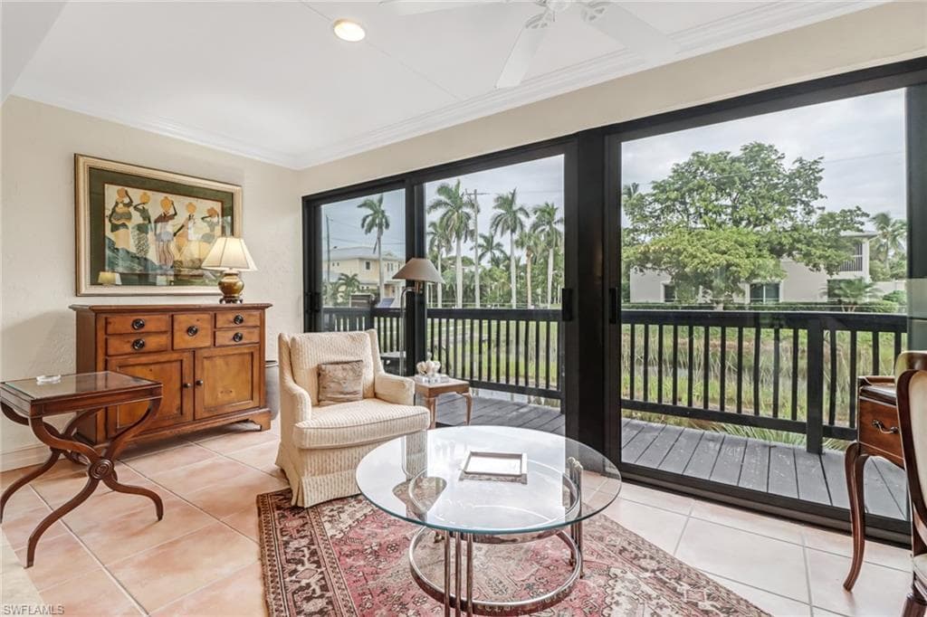 615 8th Ave S 615, Naples, FL 34102-16