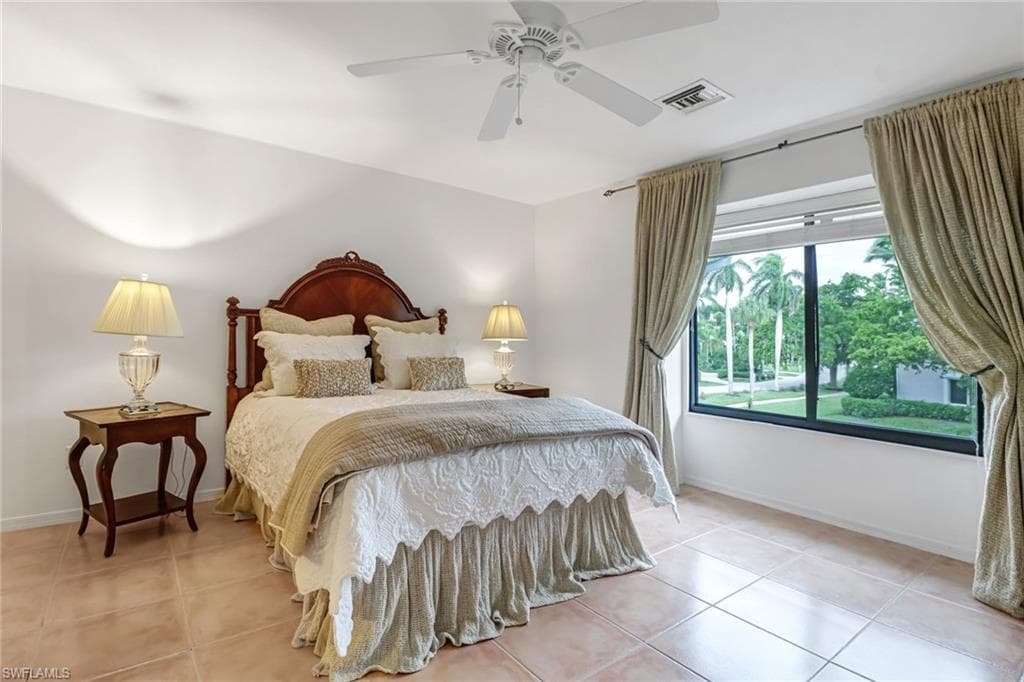 615 8th Ave S 615, Naples, FL 34102-28