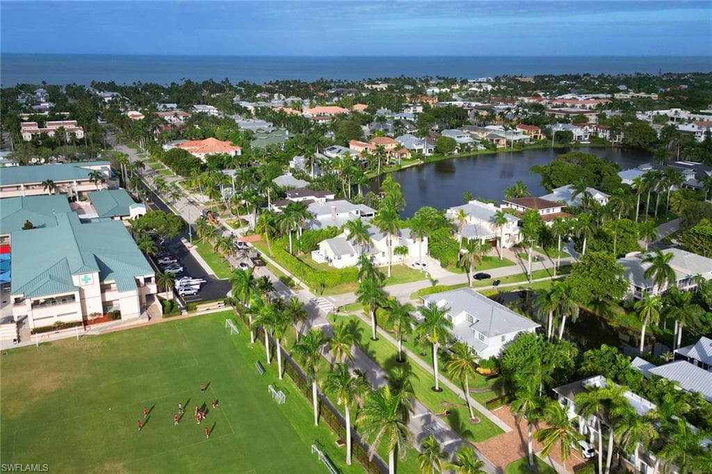 615 8th Ave S 615, Naples, FL 34102-33