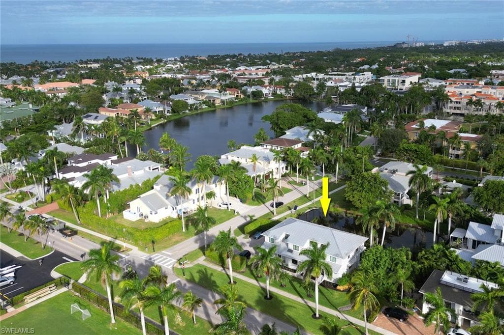 615 8th Ave S 615, Naples, FL 34102-3