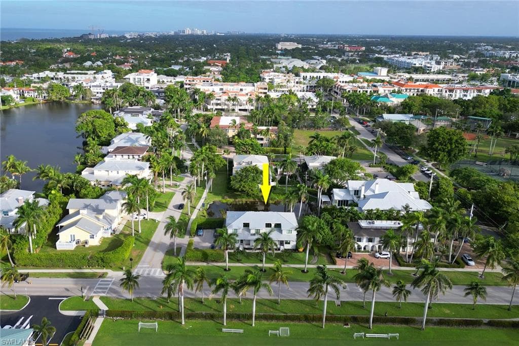 615 8th Ave S 615, Naples, FL 34102-42