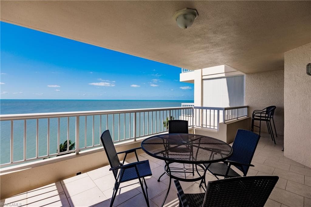 990 Cape Marco Dr 703, Marco Island, FL 34145-30