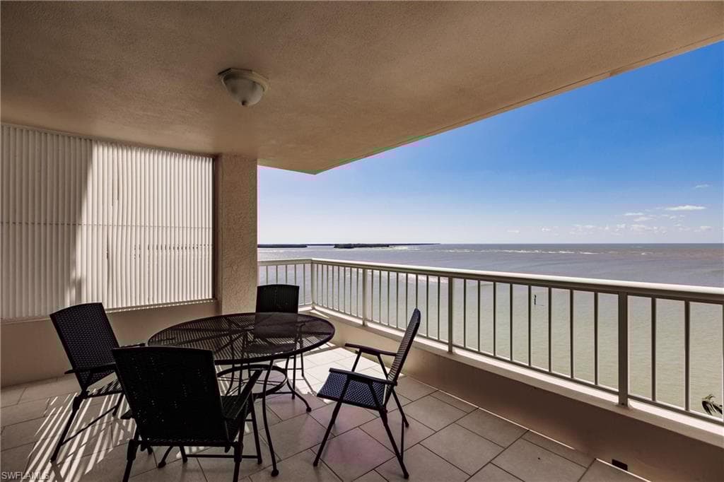 990 Cape Marco Dr 703, Marco Island, FL 34145-31