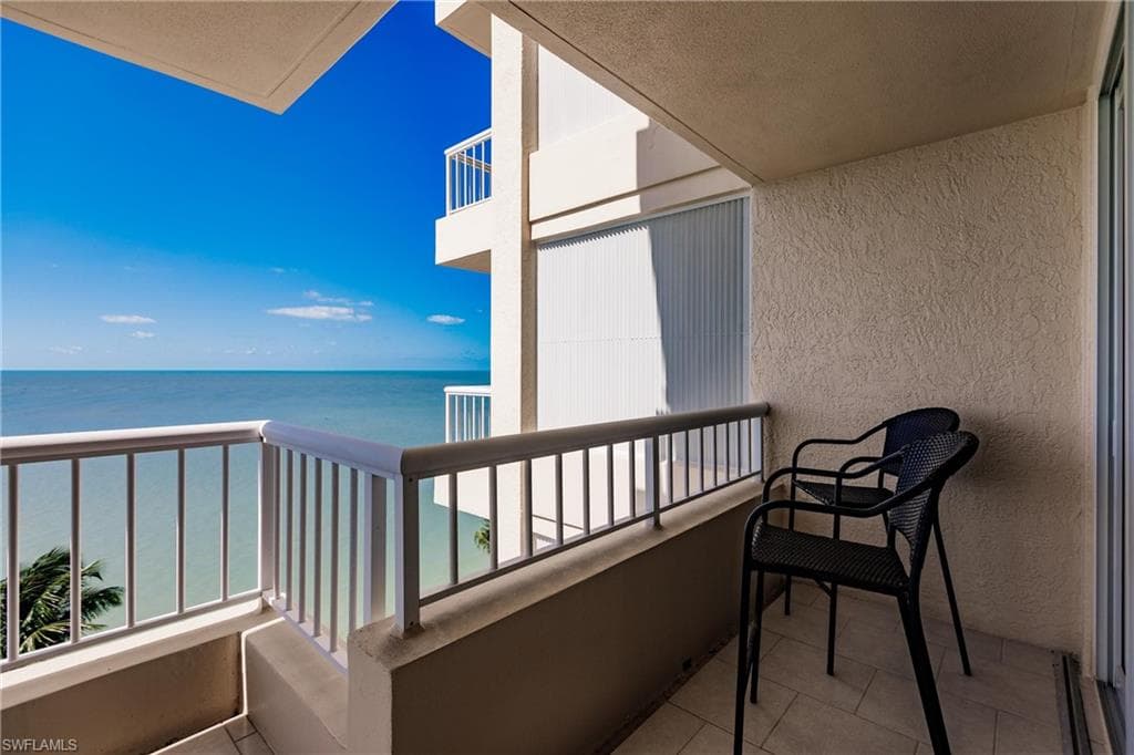 990 Cape Marco Dr 703, Marco Island, FL 34145-4