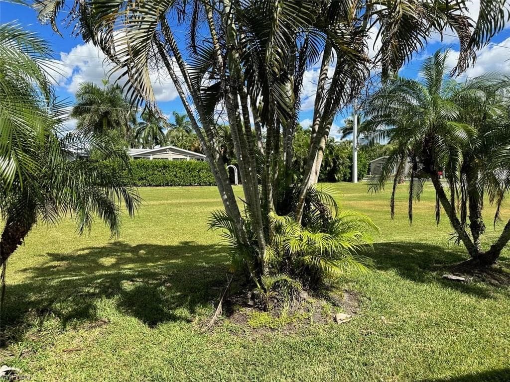 1453 Diamond Lake Cir, Naples, FL 34114-14