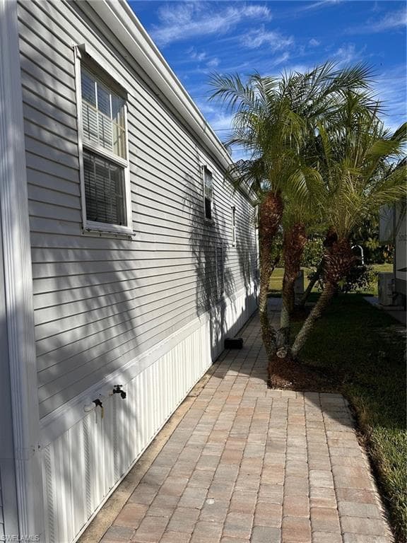 1453 Diamond Lake Cir, Naples, FL 34114-18