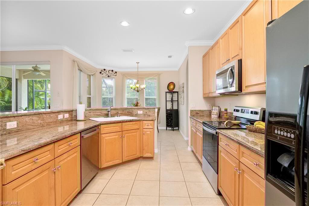 9631 Raven Ct, Estero, FL 33928-10