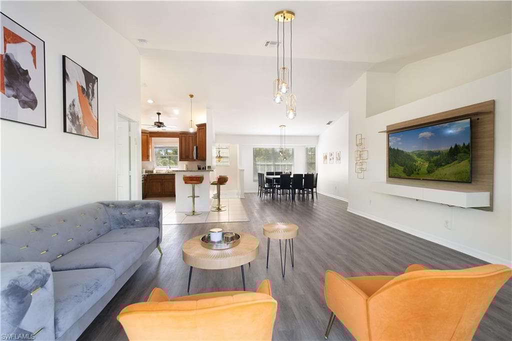 6025 Sea Grass Ln, Naples, FL 34116-9