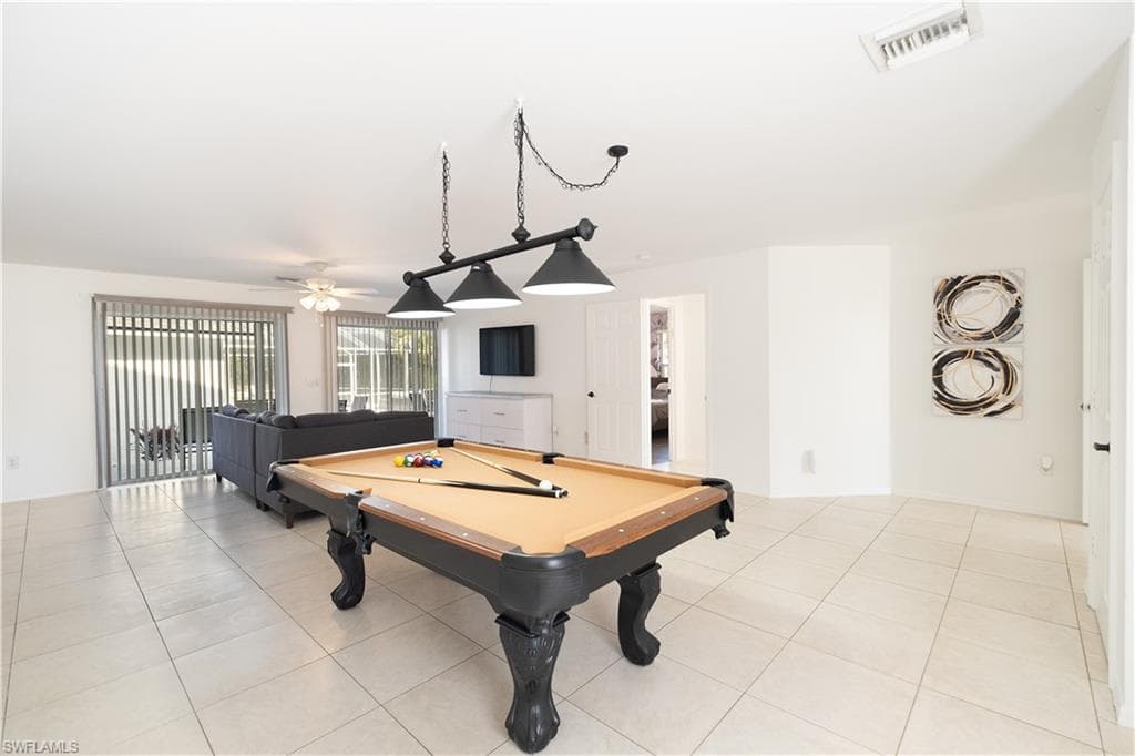 6025 Sea Grass Ln, Naples, FL 34116-18