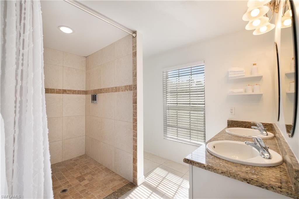 6025 Sea Grass Ln, Naples, FL 34116-20