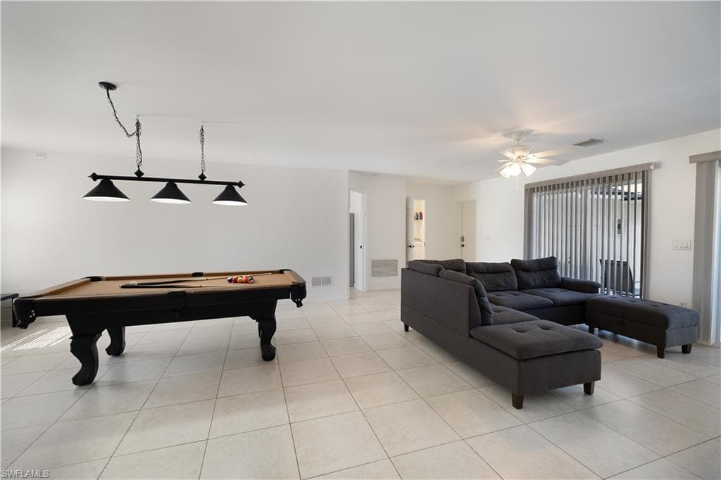 6025 Sea Grass Ln, Naples, FL 34116-22