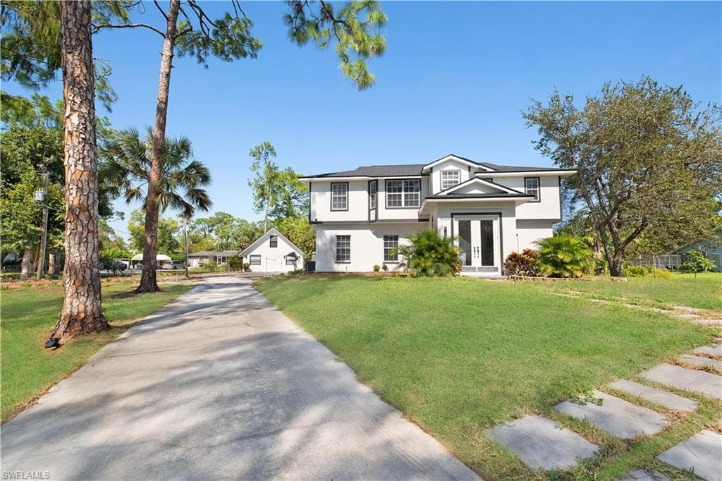6025 Sea Grass Ln, Naples, FL 34116-2
