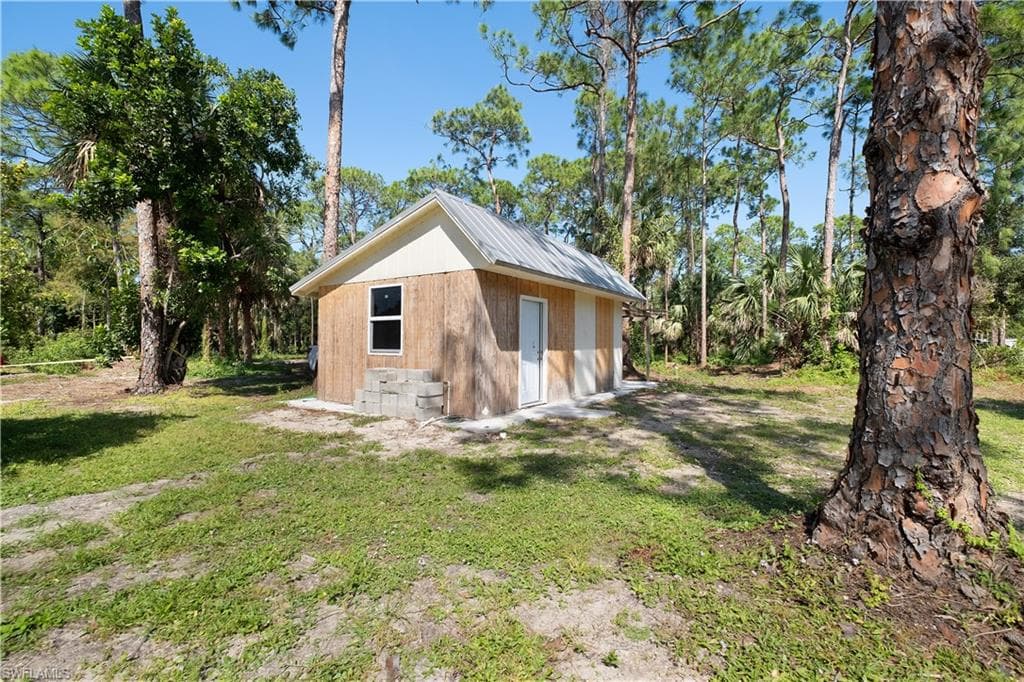 6025 Sea Grass Ln, Naples, FL 34116-30