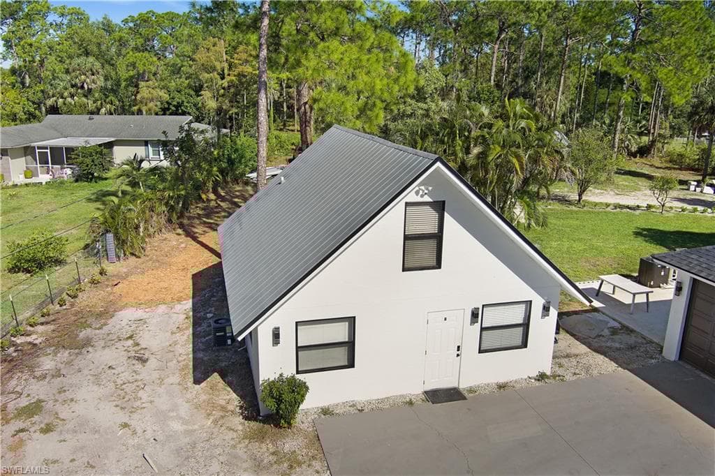 6025 Sea Grass Ln, Naples, FL 34116-34