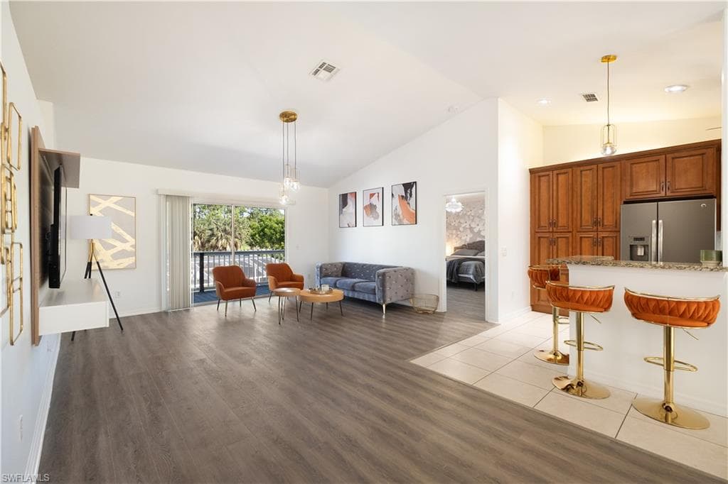 6025 Sea Grass Ln, Naples, FL 34116-5