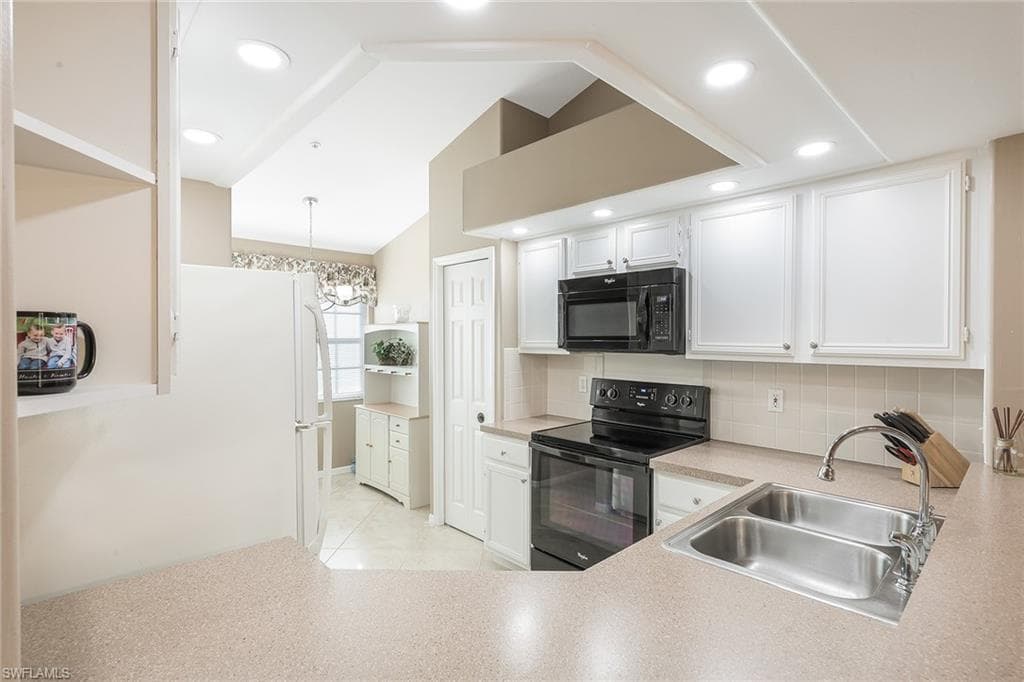 13046 Amberley Ct 611, Bonita Springs, FL 34135-9