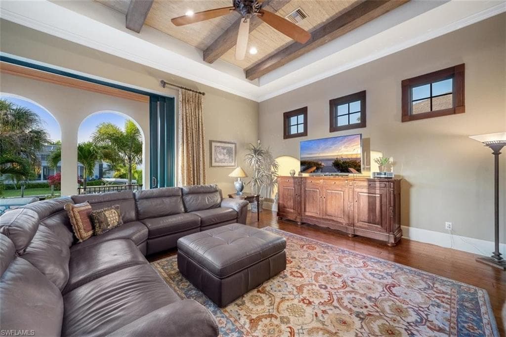 611 18th Ave S, Naples, FL 34102-4
