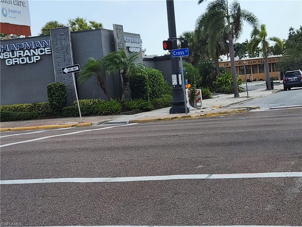 27205 Amsterdam Dr, Punta Gorda, FL 33983-4