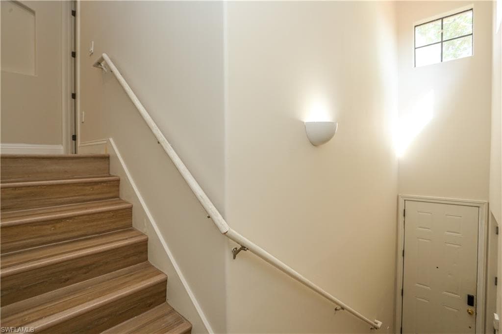 1256 Carpazi Ct 504, Naples, FL 34105-4