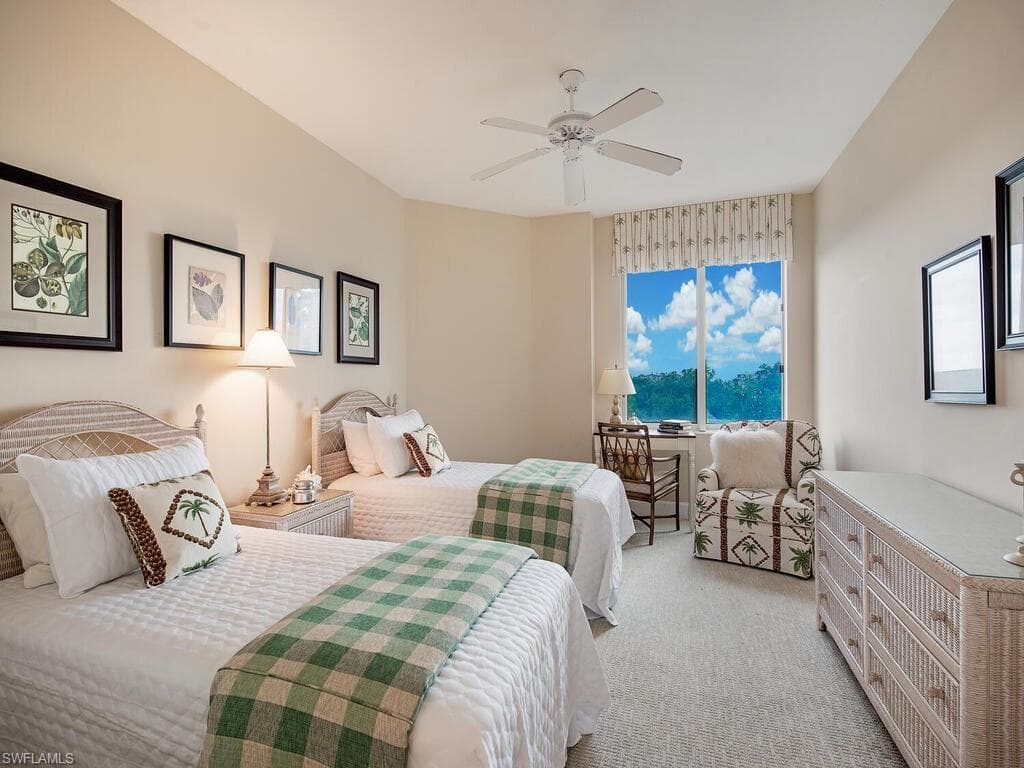 8990 Bay Colony Dr 302, Naples, FL 34108-9