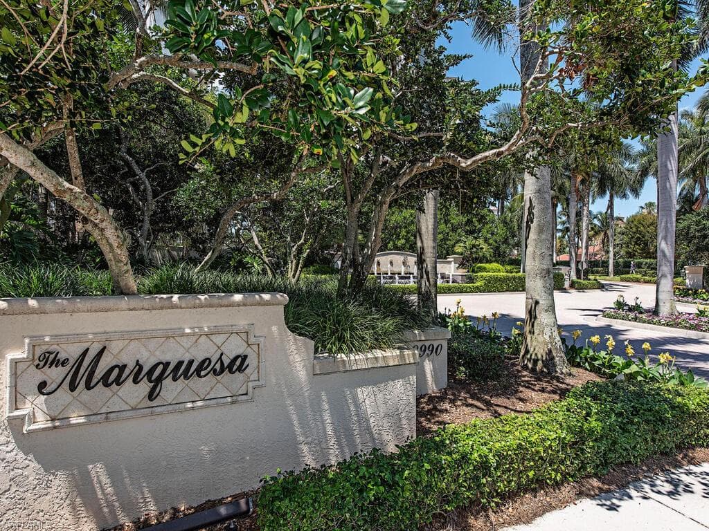 8990 Bay Colony Dr 302, Naples, FL 34108-12
