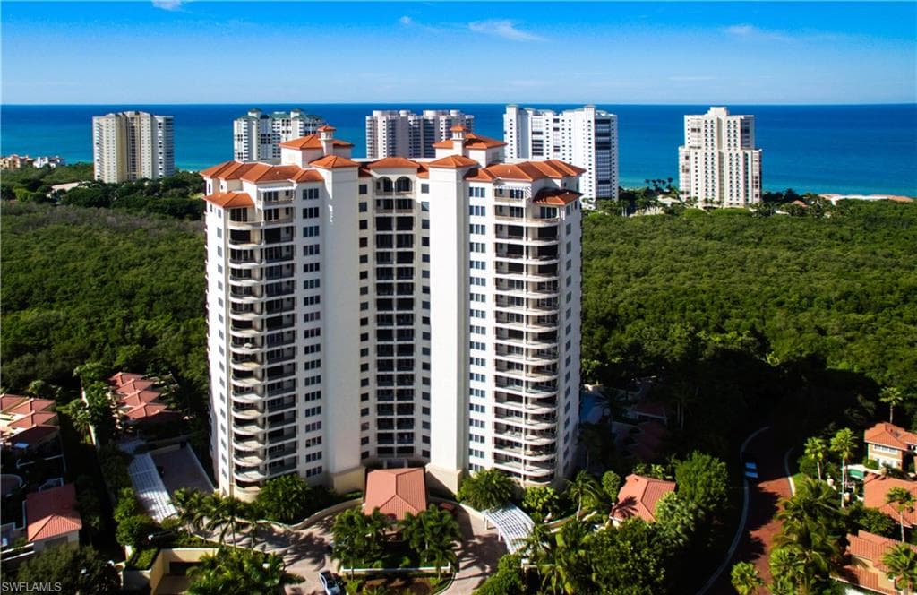 8990 Bay Colony Dr 302, Naples, FL 34108-13